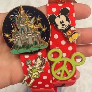 14 Disney Pins + Minnie Lanyard